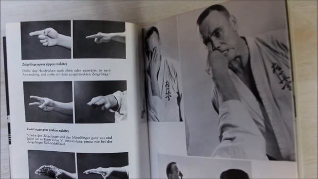 Книга Масутацу Ояма "Практика каратэ" 1968 (Япония) M. Oyama "Karate praxis"