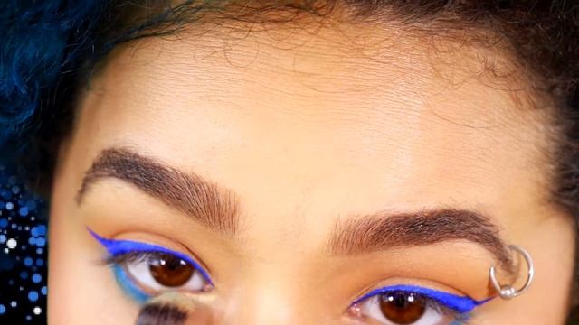 Blue Eyeliner and Black Glitter Lip Makeup Tutorial (NoBlandMakeup) смотреть онлайн