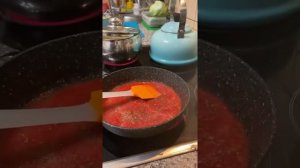 Утиная грудка под брусничным соусом