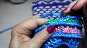 Цветочное кашпо крючком Часть 2 вязание двух цветного узора.