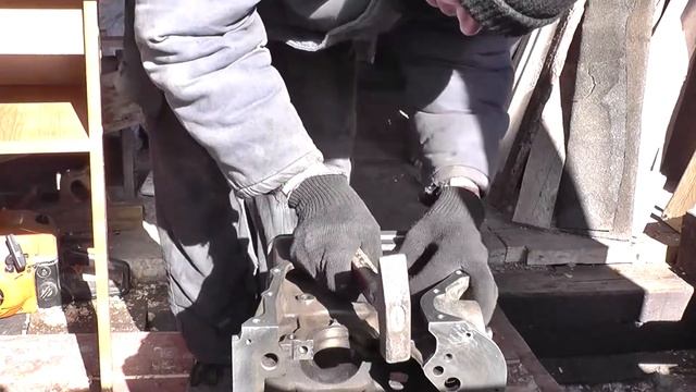 ремонт двигателя ваз2103 .почистил блок и выбил втулку промежуточного вала смотреть онлайн