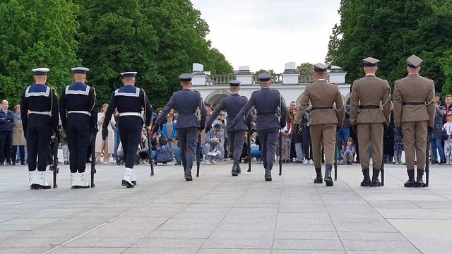 Występ podczas Święta Wojska Polskiego - Warszawa, Grób Nieznanego Żołnierza смотреть онлайн
