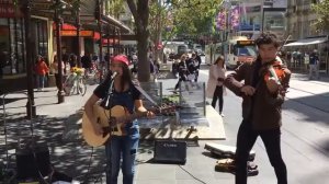 ➤WOW! Girl Sing with Guitar & Violinist AMAZING VOICE