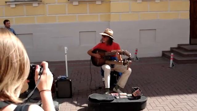 Космическая гитара. Москва. Арбат. 2011.MPG