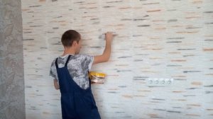 Покраска декоративного камня лаком