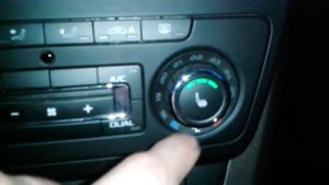 Skoda Yeti (Шкода Йети): Как включить подогрев сидений