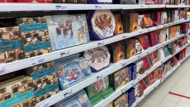 АШАН СЛАДКИЕ ПОДАРКИ на НОВЫЙ ГОД - ТАКОЕ РАЗНООБРАЗИЕ - ОТ ДЕШЕВЫХ ДО ДОРОГИХ- ОБЗОР ПОЛОЧЕК НОЯБР