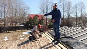 Финишное кровельное покрытие из ДРАНКИ на рубленой бане.  Преимущества обожженной дранки на срубе.