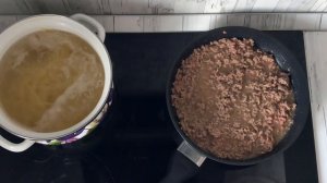 Паста с фаршем и томатной пастой итальянская ? Макароны с соусом на сковороде