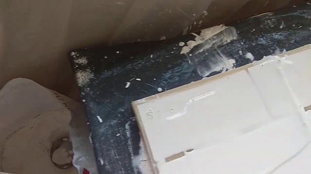 Декоративный камень из гипса в домашних условиях. Как стало спустя год.(ссылка в описание под видео смотреть онлайн