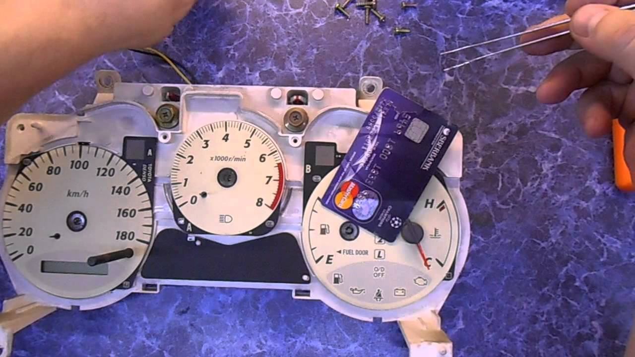 Разборка приборной панели Toyota RAV4 II (2001-2005). смотреть онлайн