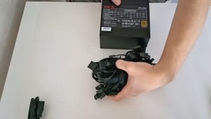 Блок питания XPG PYLON 650 BRONZE, Распаковка