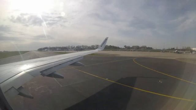 Charleroi Airport / Takeoff timelapse смотреть онлайн