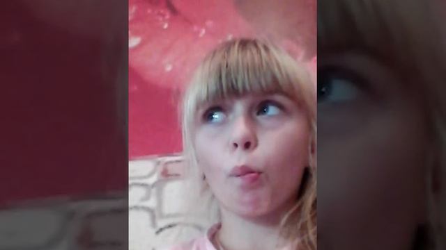 Пробую конфеты смотреть онлайн