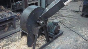 Самодельный щепорез для производства арболита. wood chipper