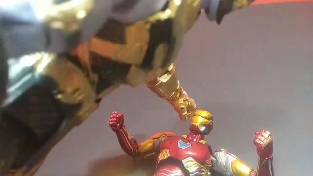 Железный человек против Таноса смотреть онлайн