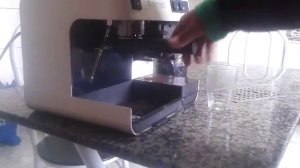 Cafeteira saeco estro pro