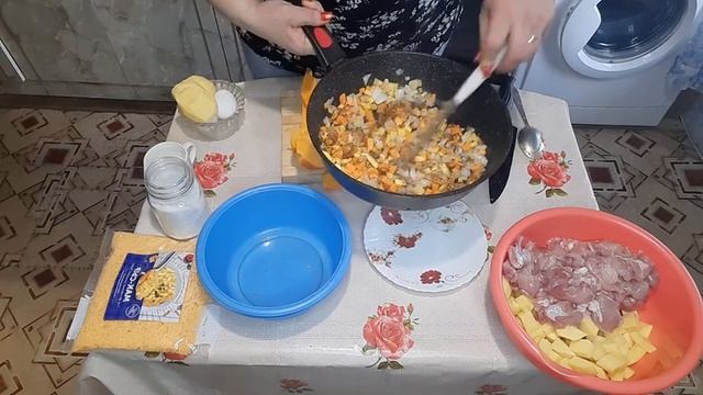 ТАКУЮ  ЗАПЕКАНКУ ИЗ ТЫКВЫ ВЫ ТОЧНО ПОЛЮБИТЕ???СЫТНАЯ, ВКУСНАЯ  И ГОТОВИТСЯ НА РАЗ...