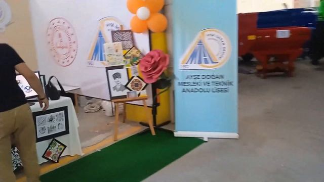 Выставка ярмарок в провинциальной Турции. Турецкий фуар. смотреть онлайн