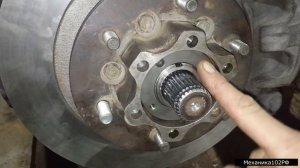 Pajero Sport замена шпильки переднего колеса