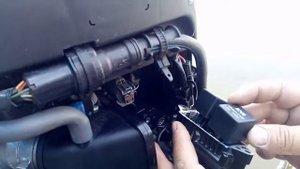 Не опускается двигатель Yamaha F50 на лодке (часть первая). Как сэкономить на ремонте гидроподъёма