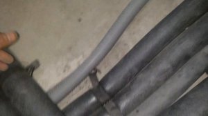 Кабели, трубы в полах, прокладка, подключение водоснабжения, датчики затопления, электрика — часть