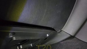 Mercedes-Benz ML350 W166 How to remove glovebox