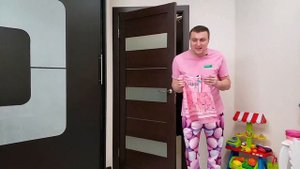 Милана хочет быть маленькой