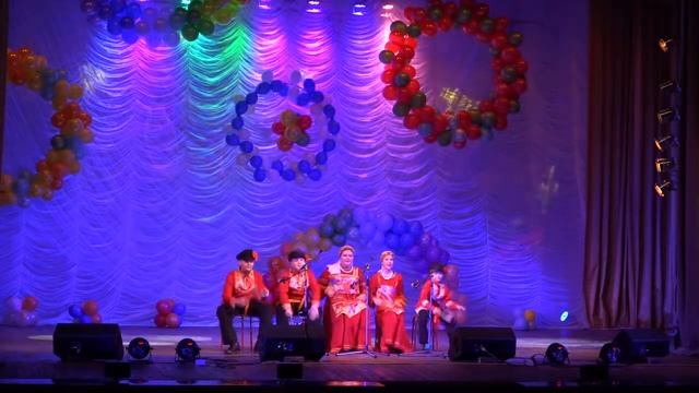 Ансамбль ложкарей "Крутогоры" - Попурри смотреть онлайн