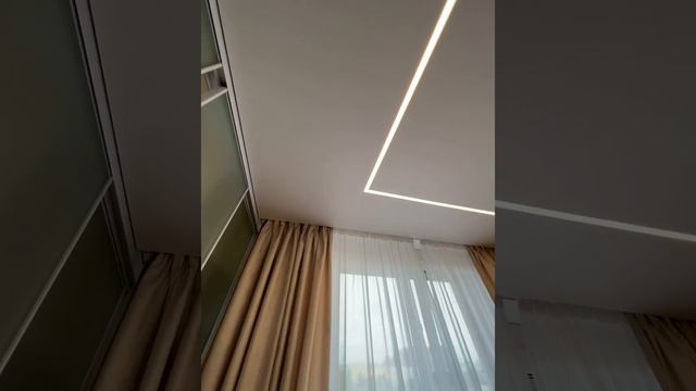 #Световыелинии в натяжных потолках