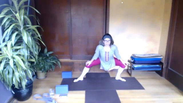 Online Yoga with Sarahjoy, April 4, Saturday, 9AM PST смотреть онлайн