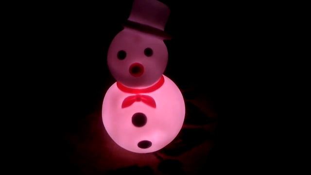 Снеговик зеленый красный синий смотреть онлайн