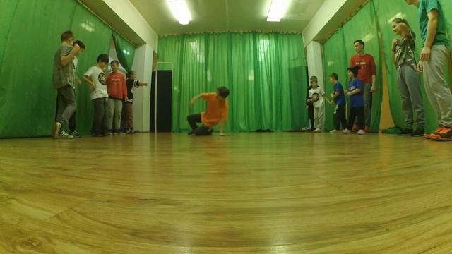 школа брэйк-данса "Душевный Круг" первый " All Style " Стенка на стенку смотреть онлайн