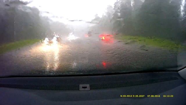 Ливень по трассе М1 "Беларусь" смотреть онлайн