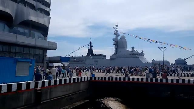 Военно-морской салон в СПб 2015 смотреть онлайн