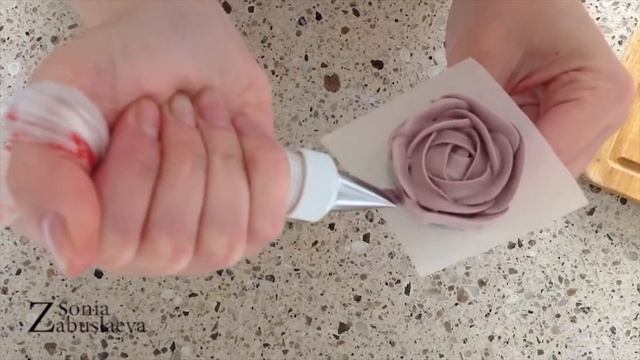 Украшение торта  - венок с кремовыми цветами! Cake with buttercream flowers!