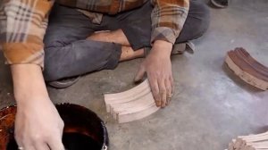 Процесс производства автомобильных тормозных колодок и тормозных накладок.