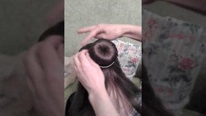 Как легко и быстро сделать красивую прическу  с помощью валика для волос