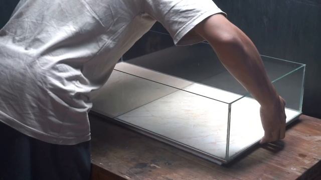 I made an amazing waterfall aquarium at very low cost (GUPPY FISH PALUDARIUM)