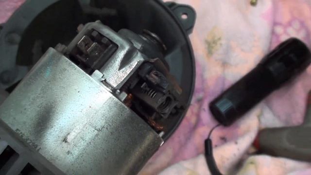 рено меган сценик 1 рестайлинг замена салонного фильтра и вентилятора смотреть онлайн