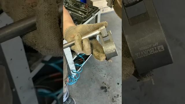 Приспособа для снятия рулевых тяг..пособа для снятия рулевых тяг.. смотреть онлайн