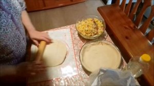 Пирог с мясом и картофелем , в духовке .