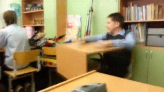 чувак с партой 2 смотреть онлайн