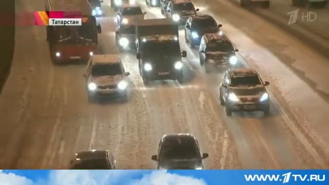 Сильные снегопады накрыли города Приволжского федерального округа смотреть онлайн