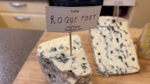 Французские сыры с плесенью.