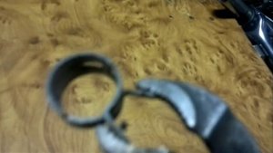 как сжать хомут.