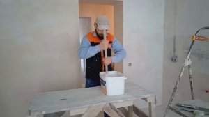 Поклейка стеклохолста на потолок