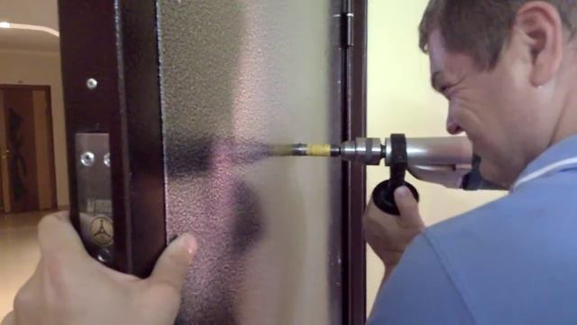 Входная дверь царапины на двери Часть 3 смотреть онлайн