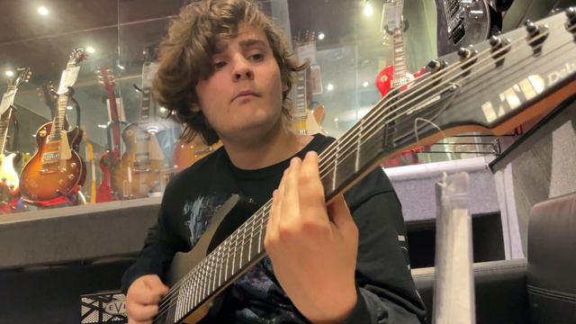 8 and 9 string guitar center shenanigans. смотреть онлайн