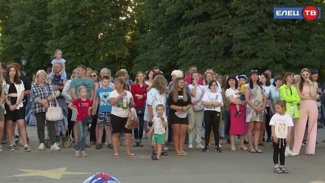 «Танцующий город»: в День молодёжи в Ельце прошёл творческий фестиваль